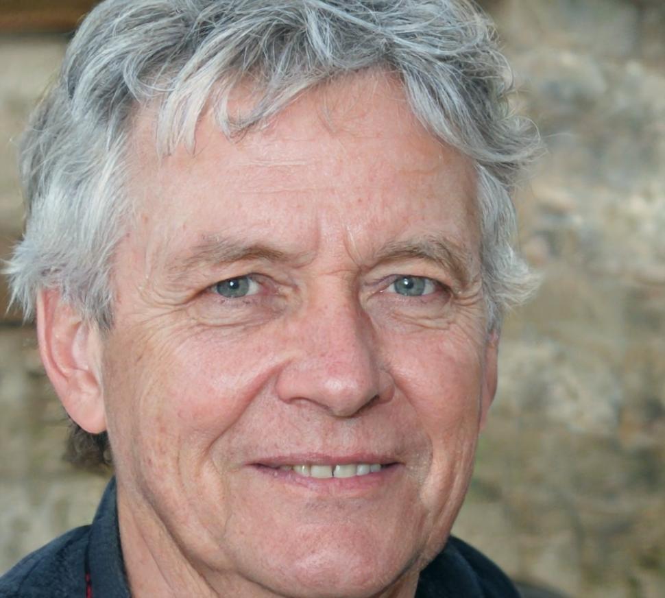 Portrait de Léonard Beaumont, Développeur Audio chez azurenthavo